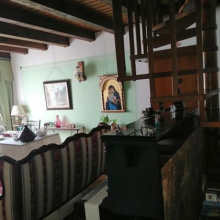 Beb Da Paolo Con Vista Lago 산 제노 디 몬타냐 외부 사진